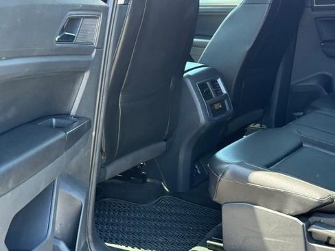 Used 2018 Volkswagen Atlas SE AWD/4WD image 18