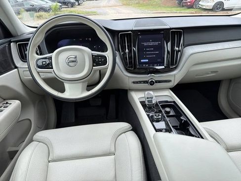 Used 2024 Volvo XC60 B5 Ultimate w/ Protection Package Premier AWD/4WD image 23