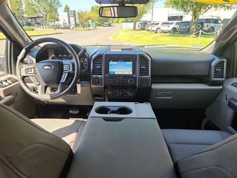 Used 2018 Ford F150 XLT w/ Equipment Group 302A Luxury AWD/4WD image 21