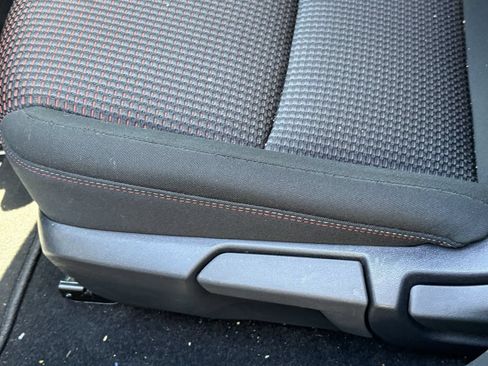 Used 2026 Nissan Sentra SR w/ Floor Mat Package FWD image 8