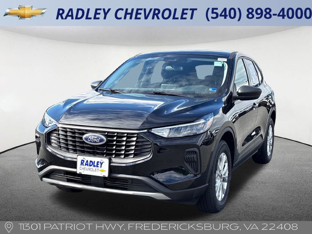 Used 2025 Ford Escape Active AWD/4WD image 1