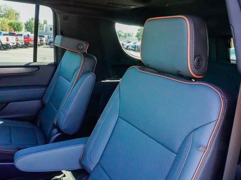 New 2026 GMC Yukon XL AT4 w/ AT4 Premium Package AWD/4WD image 10