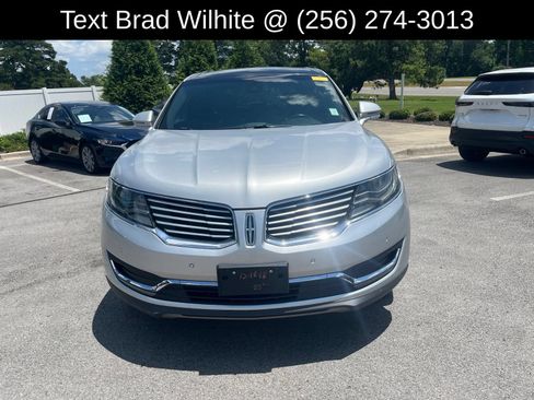 Used 2016 Lincoln MKX Reserve w/ Luxury Package AWD/4WD image 2