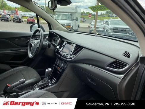 Certified 2022 Buick Encore Preferred w/ Safety Package AWD/4WD image 33