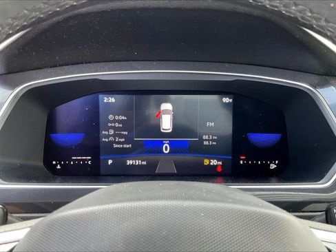 Used 2023 Volkswagen Tiguan SE R-Line FWD image 21