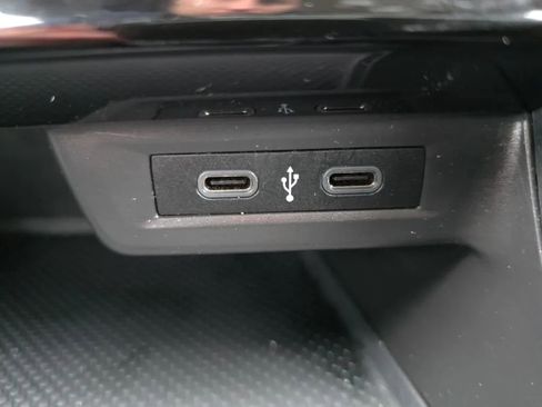 Used 2023 Volkswagen Jetta SE image 29