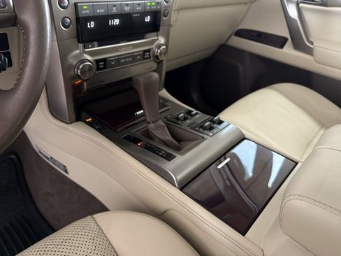 Used 2014 Lexus GX 460 Luxury AWD/4WD image 21