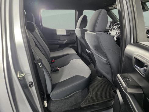 Used 2020 Toyota Tacoma SR5 image 24