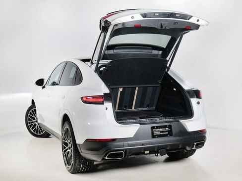 Used 2021 Porsche Cayenne Coupe image 33