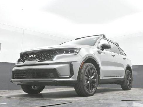 Used 2023 Kia Sorento SX AWD/4WD image 29