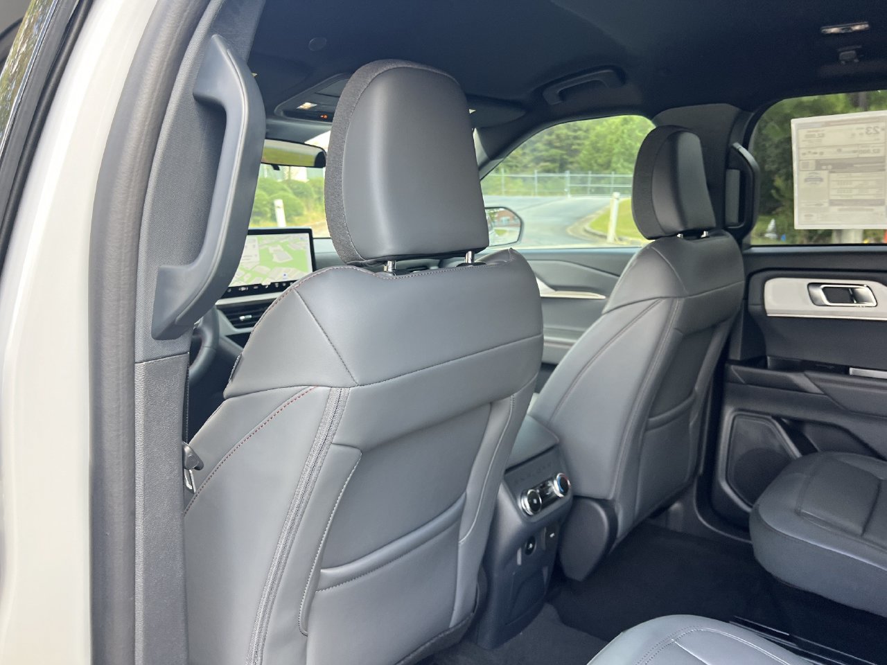 New 2027 Ford Explorer Active w/ Active Comfort Package RWD image 17