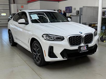 Used 2022 BMW X4 xDrive30i w/ M Sport Package 2
