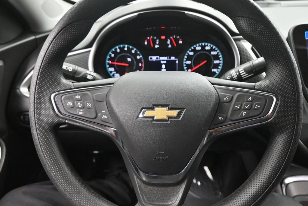 Used 2024 Chevrolet Malibu LT FWD image 9
