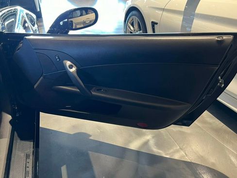 Used 2006 Chevrolet Corvette Z06 w/ Preferred Equipment Group image 19