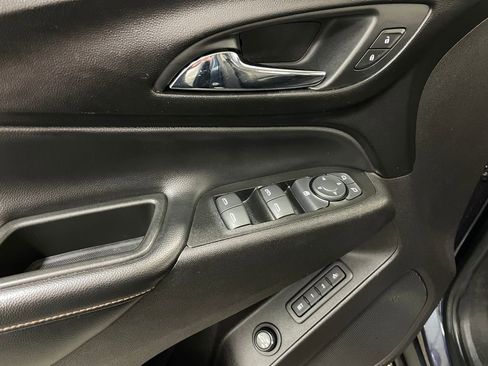 Used 2018 Chevrolet Equinox Premier image 23