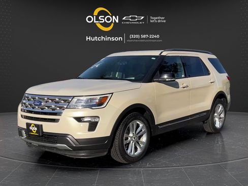 Used 2018 Ford Explorer XLT w/ Equipment Group 201A AWD/4WD image 1