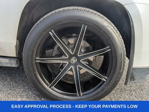 Used 2016 Cadillac Escalade ESV Platinum AWD/4WD image 13
