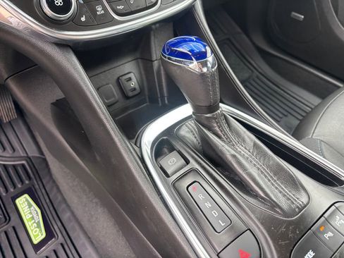 Used 2018 Chevrolet Volt Premier w/ Driver Confidence Package image 19