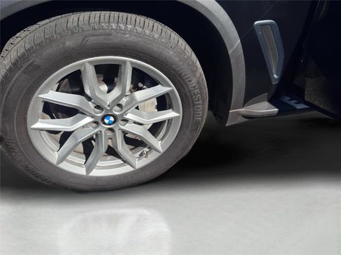 Used 2023 BMW X5 xDrive40i w/ Premium Package AWD/4WD image 35