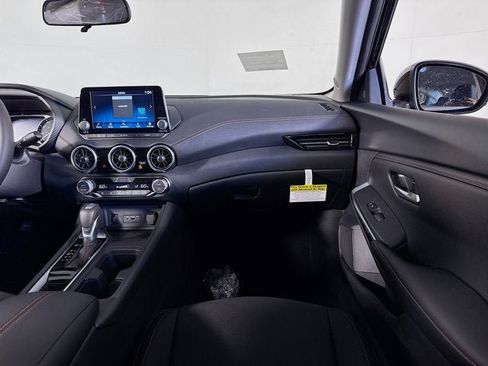 New 2025 Nissan Sentra SR w/ Midnight Edition image 25
