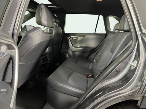 Used 2019 Toyota RAV4 XSE AWD/4WD image 12