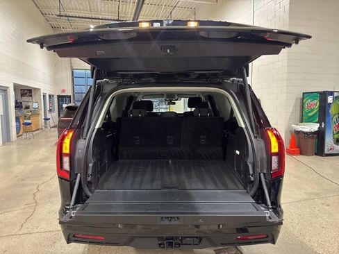 Used 2025 Ford Expedition Max Active image 12