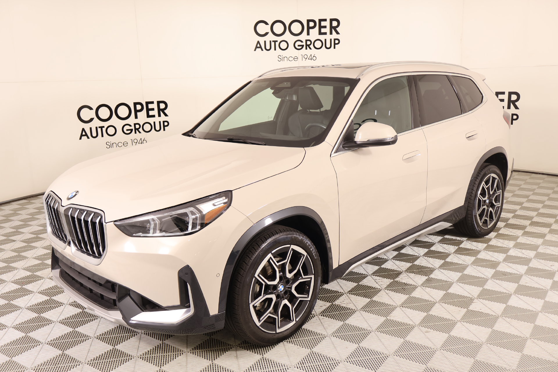 Used 2026 BMW X1 xDrive28i AWD/4WD image 10
