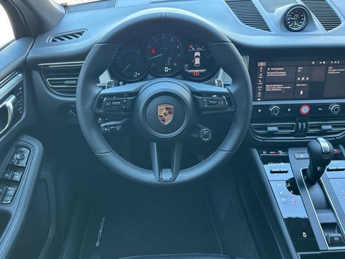 New 2026 Porsche Macan image 16