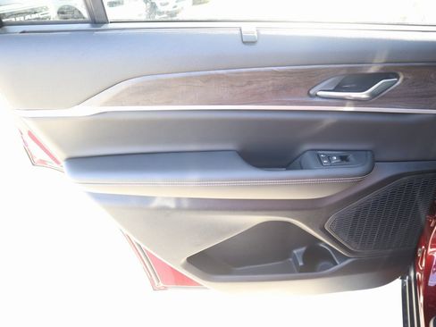 New 2025 Jeep Grand Cherokee L Limited w/ Luxury Tech Group II image 19