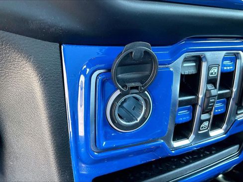 Used 2022 Jeep Wrangler Unlimited Sport AWD/4WD image 31