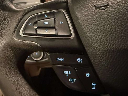 Used 2019 Ford Escape SE FWD image 41