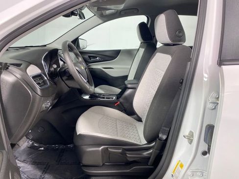 Used 2023 Chevrolet Equinox LS image 11