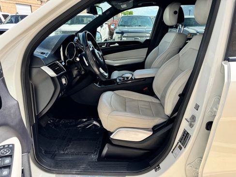 Used 2017 Mercedes-Benz GLS 550 4MATIC w/ Driver Assistance Package image 17