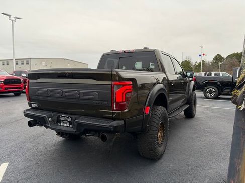 Used 2025 Ford F150 Raptor image 4