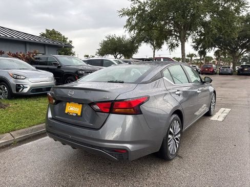 Used 2024 Nissan Altima 2.5 SV image 7