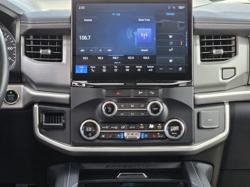 Used 2023 Ford Expedition XLT AWD/4WD image 9