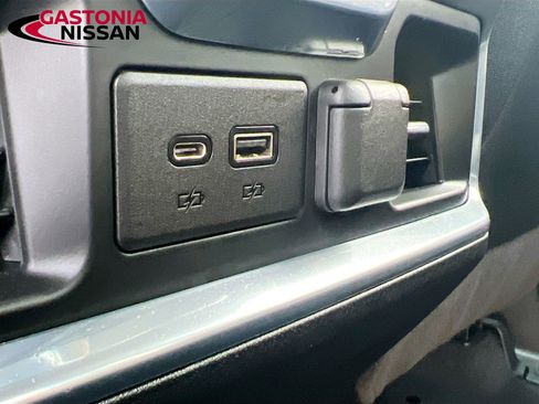 Used 2021 Chevrolet Silverado 1500 LTZ w/ LTZ Premium Package image 34