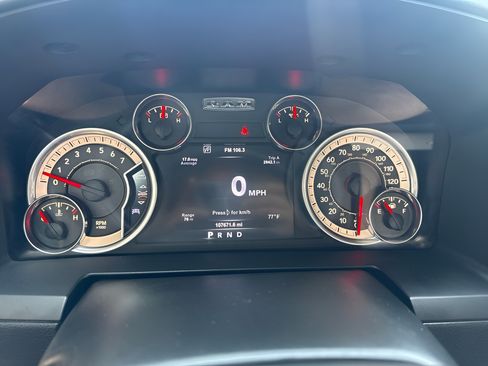 Used 2017 RAM 1500 Laramie w/ Convenience Group AWD/4WD image 18