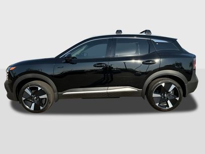 New 2025 Nissan Kicks SR