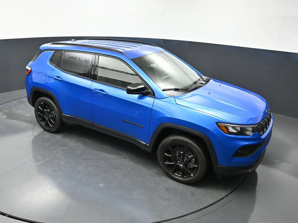 Used 2026 Jeep Compass Latitude AWD/4WD image 39