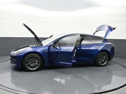 Used 2021 Tesla Model 3 Long Range image 40