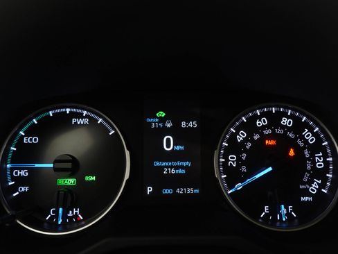 Used 2021 Toyota RAV4 XLE image 27