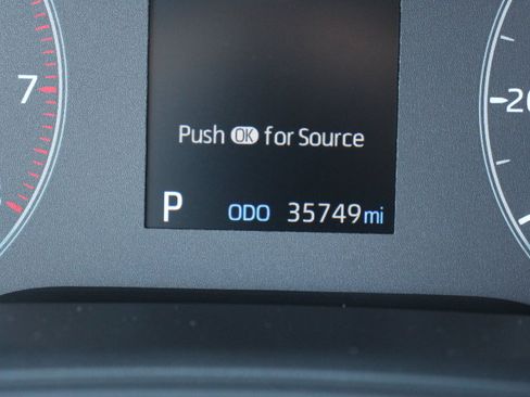 Used 2025 Toyota Corolla Cross AWD Hybrid w/ Moonroof Package image 28