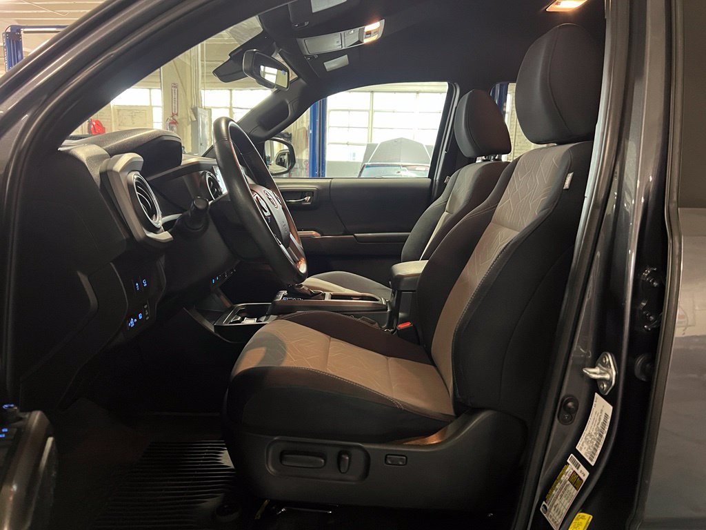Certified 2023 Toyota Tacoma TRD Sport w/ Advanced Technology Package AWD/4WD image 12