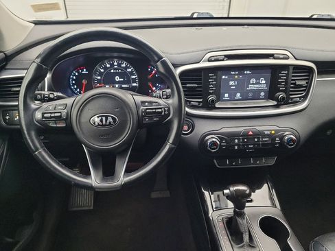 Used 2017 Kia Sorento EX w/ EX V6 Premium Package image 22