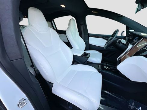 Used 2019 Tesla Model X Long Range image 26