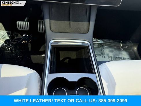 Used 2023 Tesla Model Y Performance AWD/4WD image 18