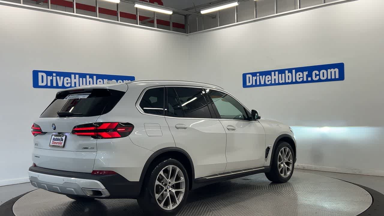 Used 2024 BMW X5 xDrive40i w/ Premium Package AWD/4WD image 9
