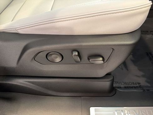 New 2026 Chevrolet Suburban Premier w/ Sun And Tow Package image 22