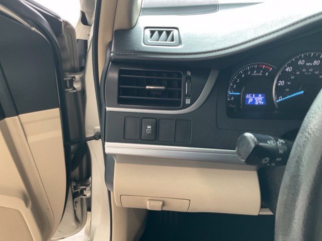 Used 2014 Toyota Camry LE FWD image 6